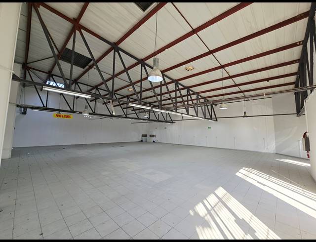 360M² RETAIL TO LET IN NORTH RIDING